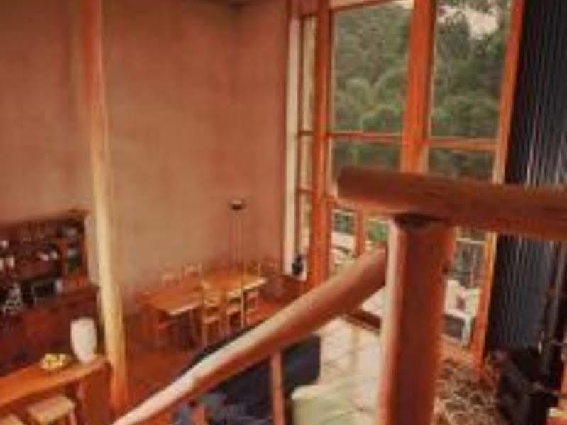 Peppermint Ridge Retreat Hotel Woodbridge Buitenkant foto